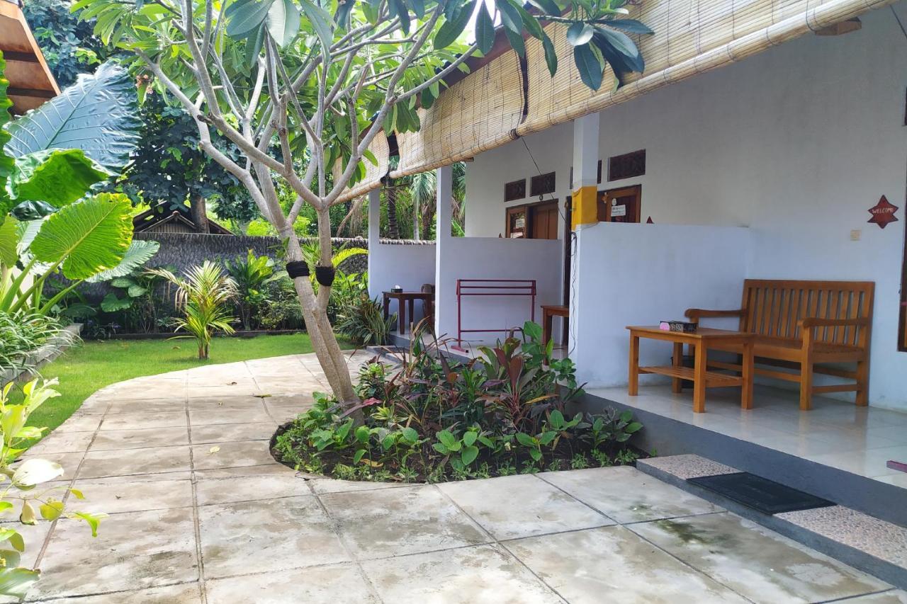 Van Santri Homestay Pemuteran Exterior foto
