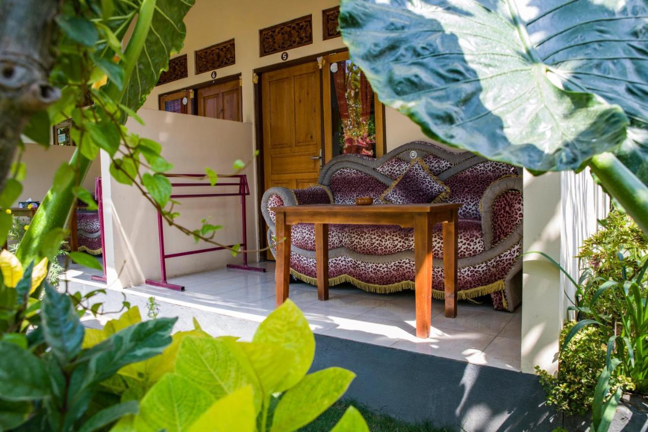 Van Santri Homestay Pemuteran Exterior foto