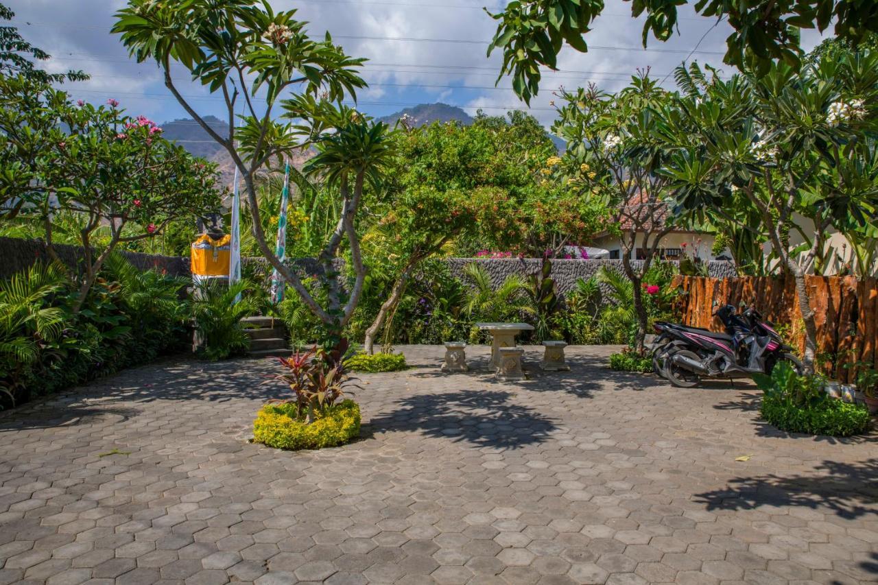 Van Santri Homestay Pemuteran Exterior foto
