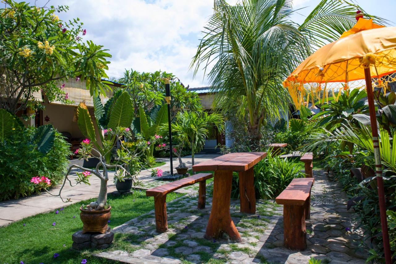Van Santri Homestay Pemuteran Exterior foto